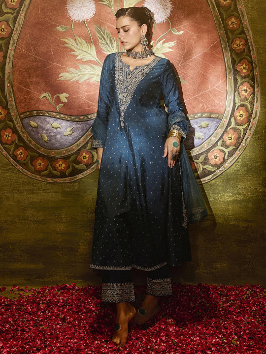 Women Ethnic Motifs Printed A-Line Kurta with Trousers &